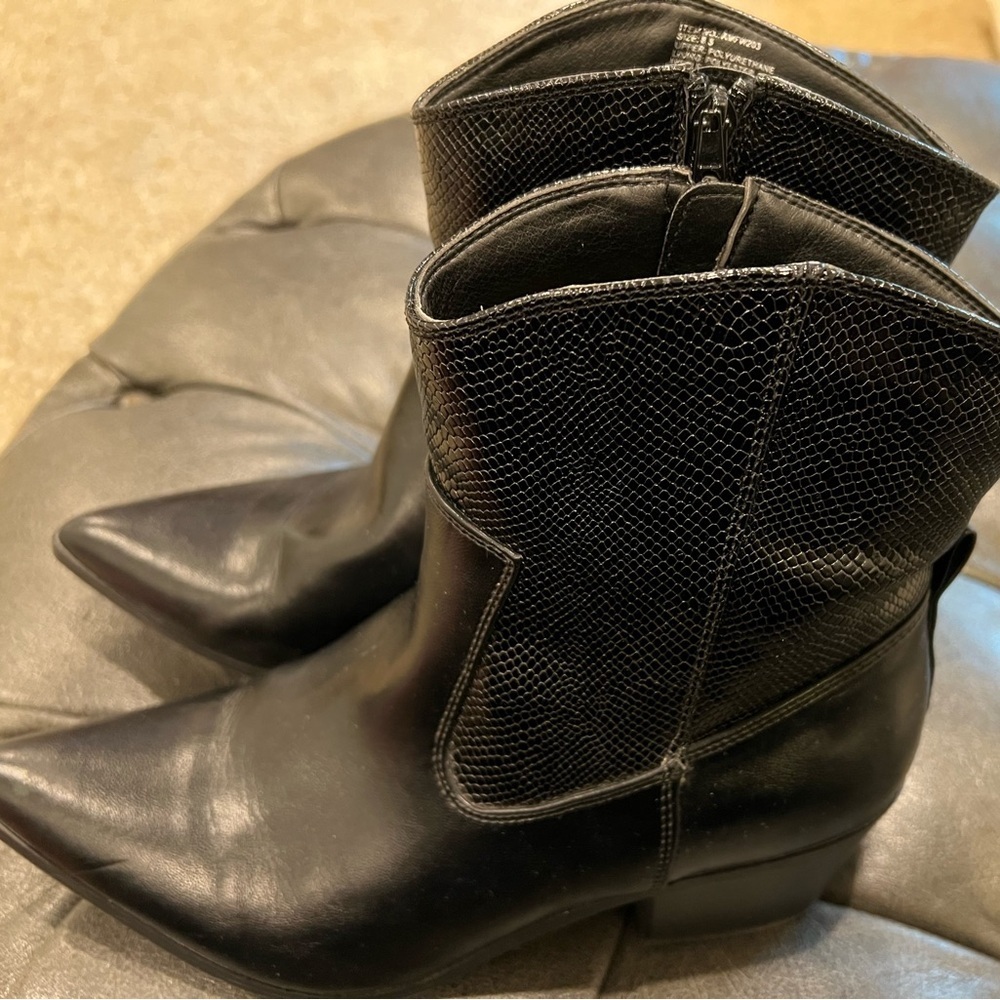 Women’s Black Amaravali Ankle Boots with Textured Detail Size 8.5
